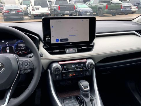 Used 2025 Toyota RAV4 Limited image 6