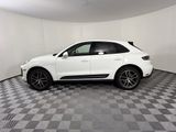 Used 2025 Porsche Macan image 2
