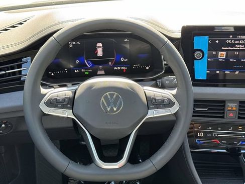 New 2026 Volkswagen Jetta SE FWD image 8