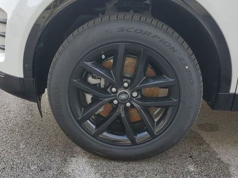 New 2026 Land Rover Discovery Sport Landmark AWD/4WD image 9