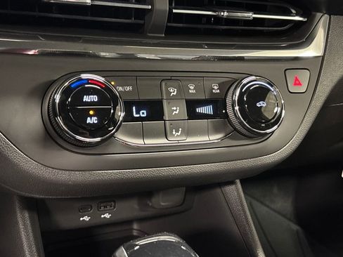 New 2026 Buick Envista Preferred FWD image 35