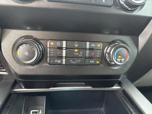 Used 2020 Ford F150 XLT w/ Equipment Group 302A Luxury AWD/4WD image 29