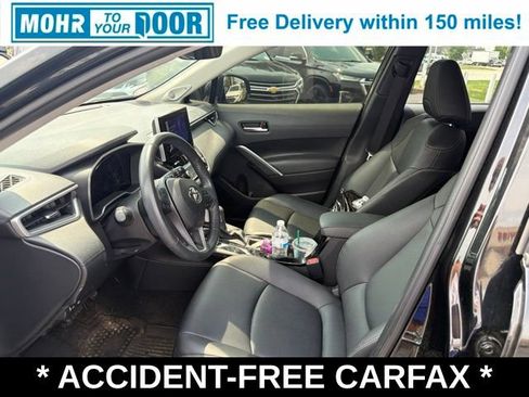 Used 2023 Toyota Corolla Cross XLE w/ Convenience Package AWD/4WD image 14