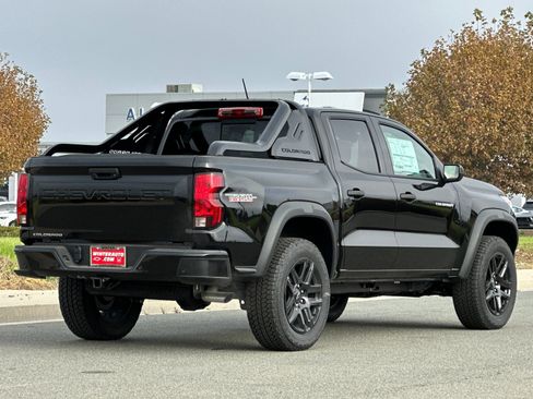 New 2025 Chevrolet Colorado Trail Boss w/ Midnight Edition image 4