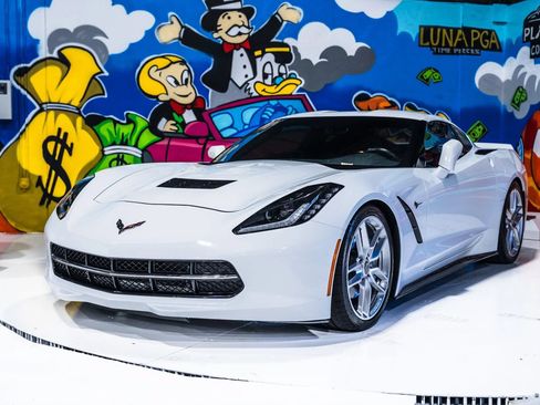 Used 2020 Chevrolet Corvette Stingray Coupe w/ 1LT RWD image 2