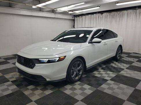 Used 2023 Honda Accord EX image 3