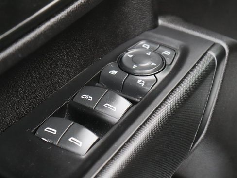 Used 2022 Chevrolet Silverado 2500 Custom w/ Custom Value Package image 16