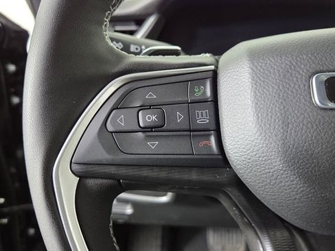 New 2025 Jeep Grand Cherokee Altitude image 17