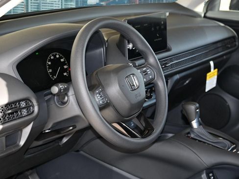 New 2027 Honda HR-V LX image 14