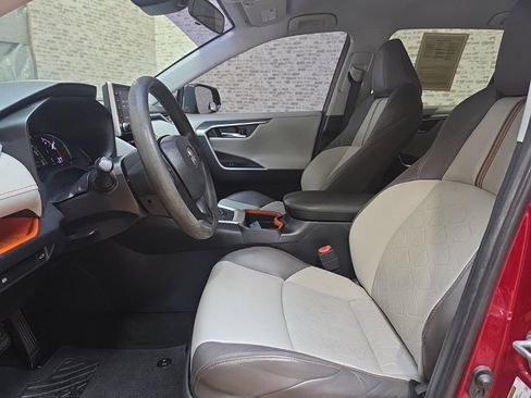 Used 2019 Toyota RAV4 Adventure image 24