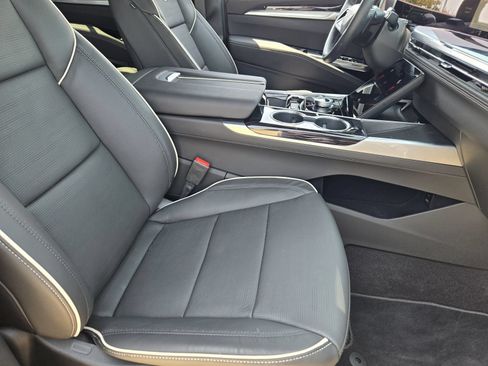 New 2026 Cadillac Escalade Sport AWD/4WD image 13
