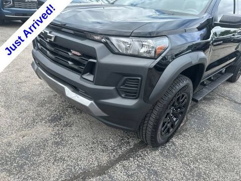 Used 2024 Chevrolet Colorado Trail Boss w/ Advanced Trailering Package AWD/4WD image 9