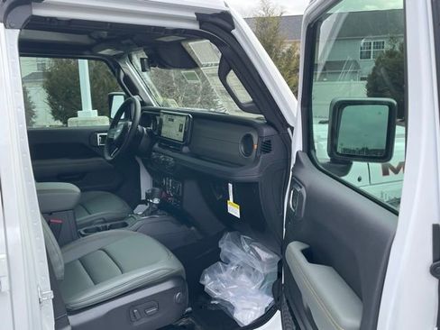 New 2026 Jeep Gladiator Mojave AWD/4WD image 28