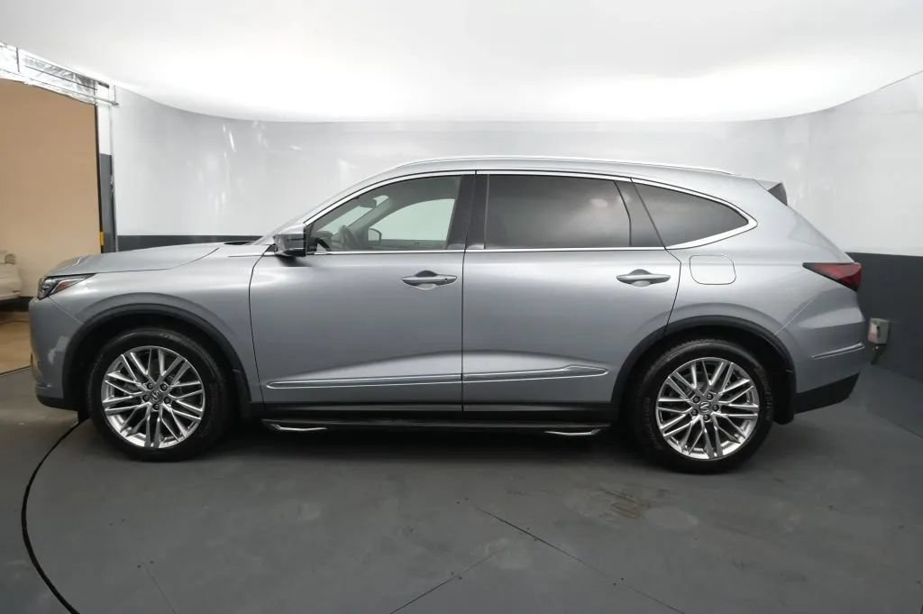 Used 2022 Acura MDX w/ Advance Package AWD/4WD image 2
