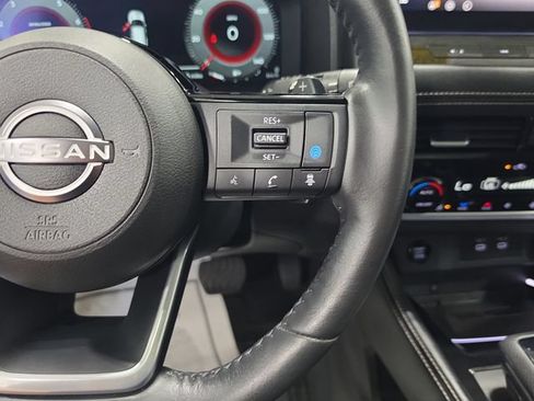 Used 2024 Nissan Rogue Platinum w/ Platinum Premium Package AWD/4WD image 17