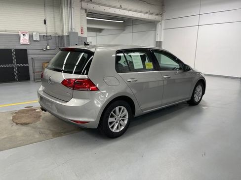 Used 2016 Volkswagen Golf S FWD image 4