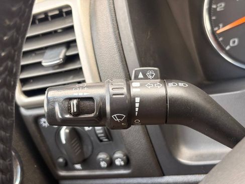 Used 2010 Chevrolet Colorado LT RWD image 16