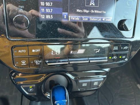 Used 2018 Toyota Prius One image 26