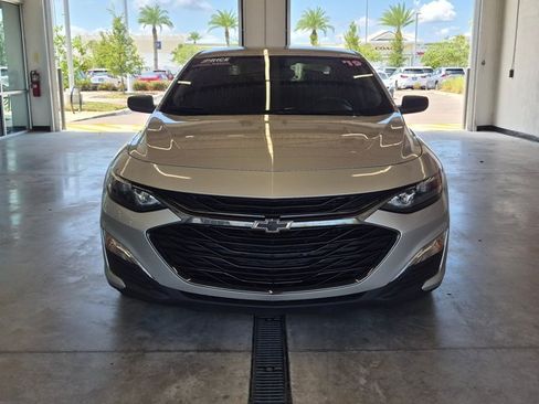 Used 2019 Chevrolet Malibu RS FWD image 2