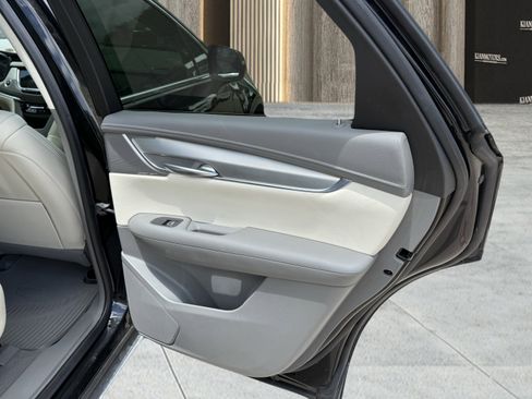 Used 2021 Cadillac XT5 Premium Luxury image 41