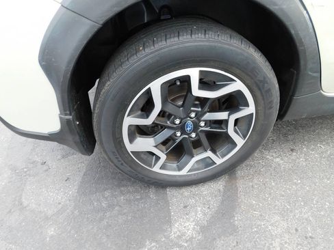 Used 2017 Subaru Crosstrek 2.0i Limited AWD/4WD image 24