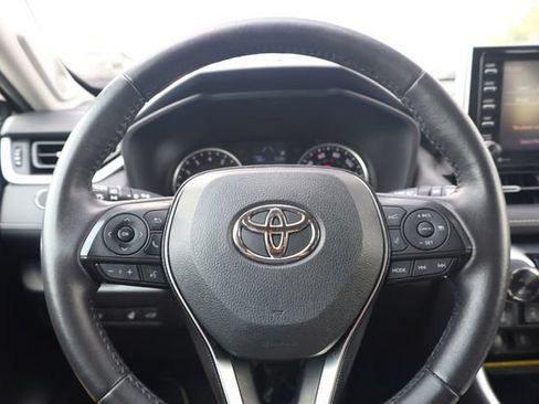 Used 2021 Toyota RAV4 XLE Premium AWD/4WD image 16