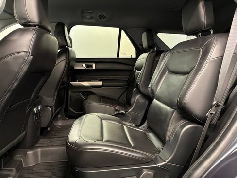 Certified 2023 Ford Explorer XLT w/ Equipment Group 202A AWD/4WD image 32