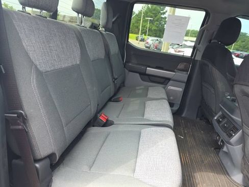 Used 2024 Ford F250 XLT w/ Black Appearance Package AWD/4WD image 11