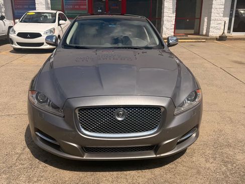 Used 2013 Jaguar XJ L Portfolio RWD image 2
