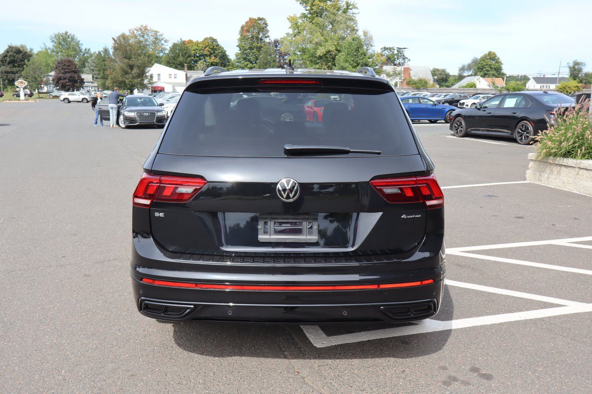Used 2024 Volkswagen Tiguan SE R-Line AWD/4WD image 7