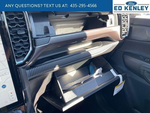 New 2025 Ford Ranger Lariat w/ FX4 Off-Road Package AWD/4WD image 17