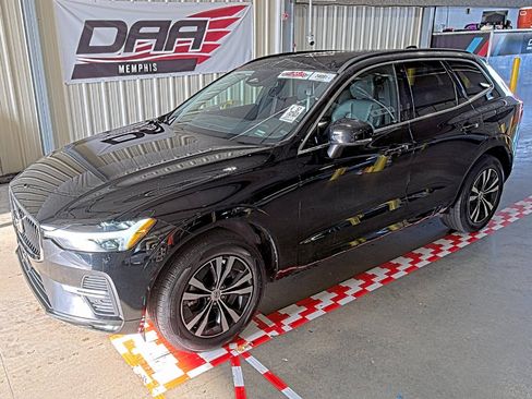 Used 2023 Volvo XC60 B5 Core AWD/4WD image 1
