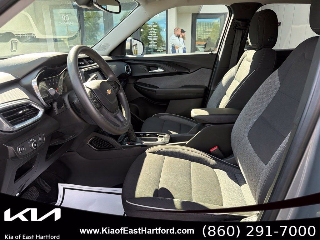Used 2023 Chevrolet TrailBlazer LT w/ Convenience Package AWD/4WD image 30