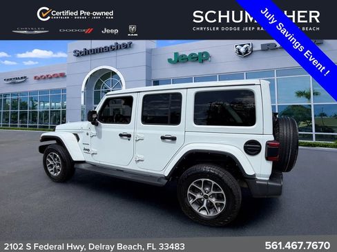 Used 2022 Jeep Wrangler Unlimited Sahara w/ LED Lighting Group AWD/4WD image 5