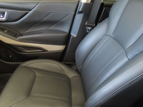 Used 2023 Subaru Forester Limited image 22