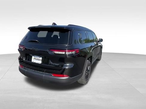 Used 2025 Jeep Grand Cherokee L Altitude AWD/4WD image 7