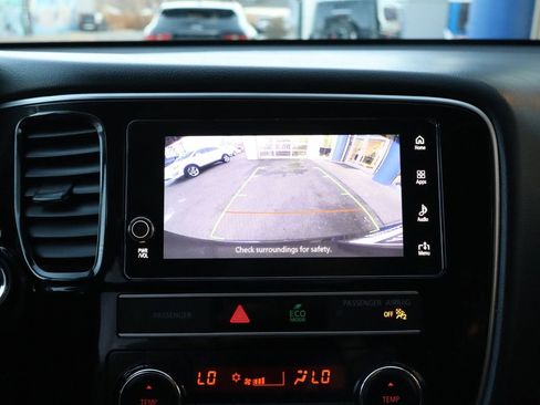 Used 2019 Mitsubishi Outlander SE image 29