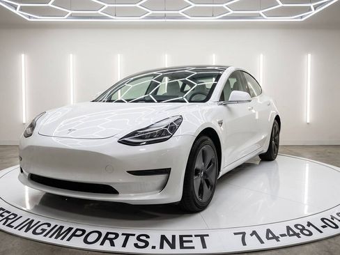 Used 2020 Tesla Model 3 Standard Range Plus RWD image 1