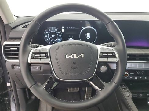 Used 2024 Kia Telluride SX image 23