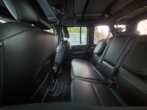 Used 2023 Jeep Wrangler Sahara w/ Cold Weather Group image 5