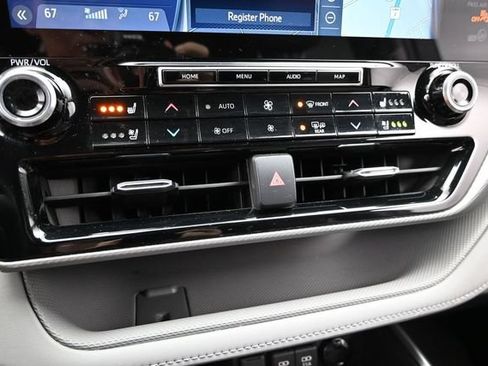 Used 2021 Toyota Highlander Platinum AWD/4WD image 44
