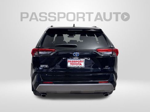 Certified 2022 Toyota RAV4 SE image 7