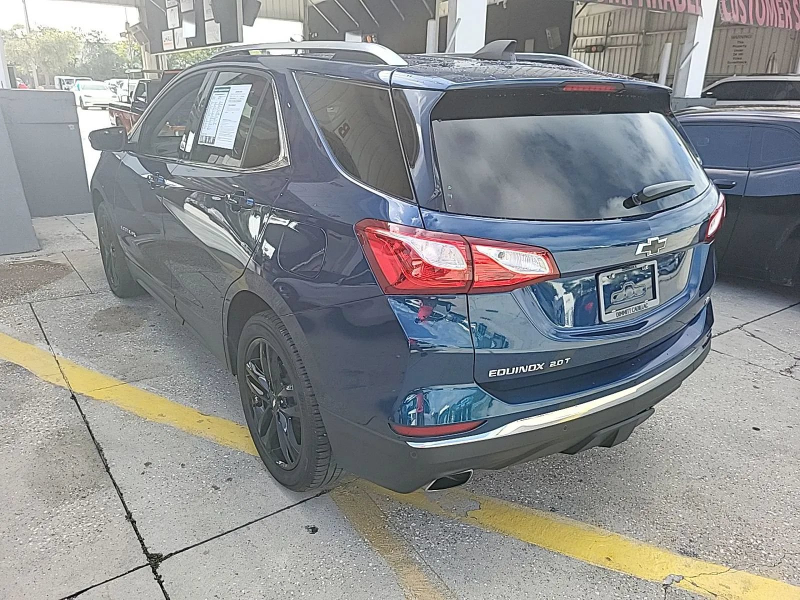 Used 2020 Chevrolet Equinox LT w/ Sport Edition FWD image 5