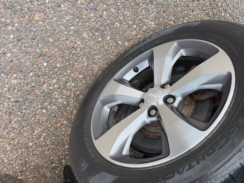 Used 2021 Jeep Cherokee Limited image 11