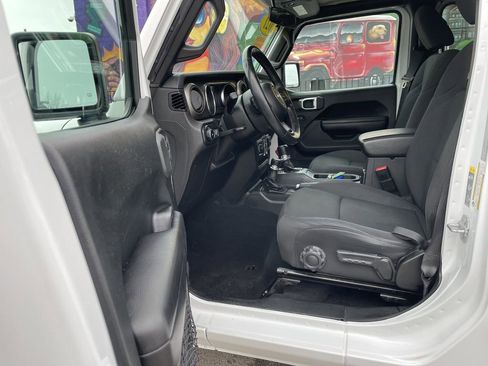 Certified 2021 Jeep Wrangler Unlimited Sport image 14