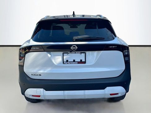 New 2026 Nissan Kicks SV image 7