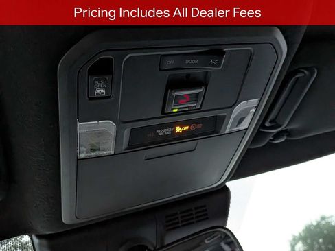 Used 2025 Toyota 4Runner SR5 AWD/4WD image 22