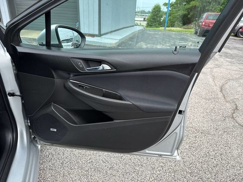 Used 2017 Chevrolet Cruze LT w/ Sun And Sound Package image 14