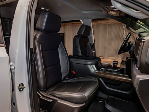 Used 2022 Chevrolet Silverado 1500 LT Trail Boss w/ LT Trail Boss Premium Package image 25