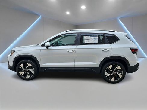 New 2026 Volkswagen Taos SE AWD/4WD image 4